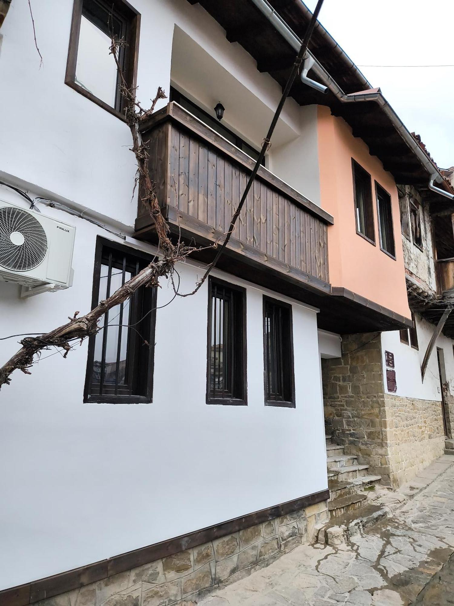 Hotel St Sava Legendary House à Veliko Tarnovo Extérieur photo
